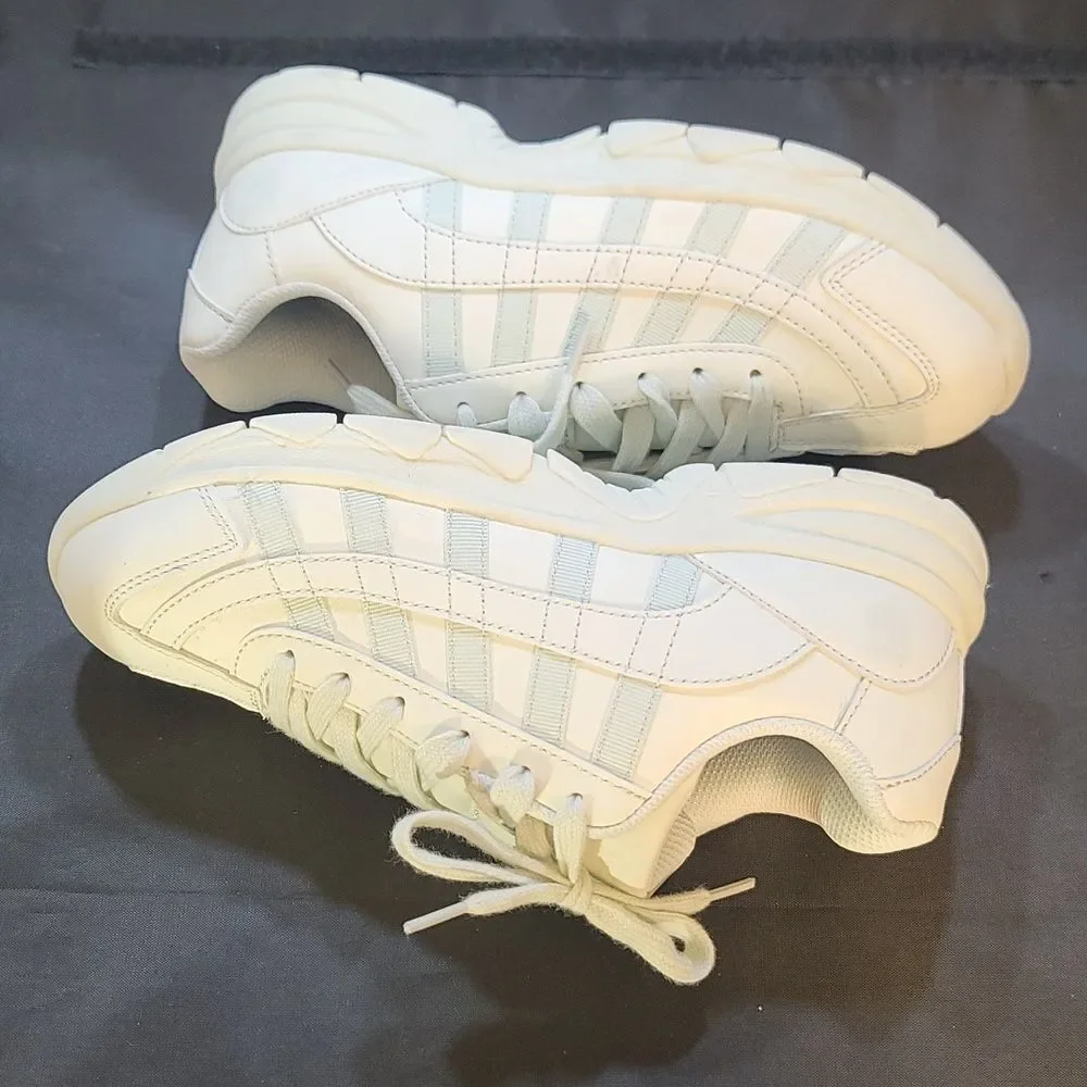 BRAND NEW K-SWISS LACE UP CLOSURE LADIESWH6-1010 SNEAKER